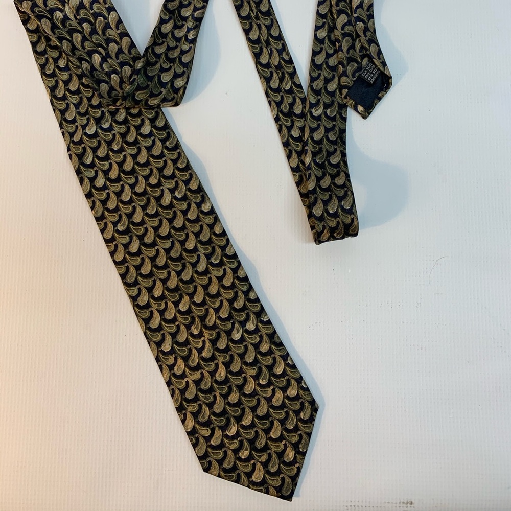 💥PRICE DROP💥Bellissimo Tie Vintage